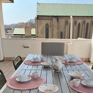 https://apt-terrazza-sul-centro-storico.hotels-amalfi.com