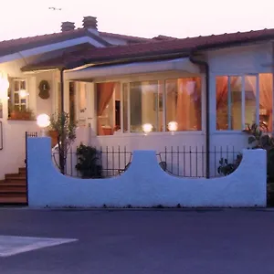 https://locanda-del-mar.hotelitalianriviera.com